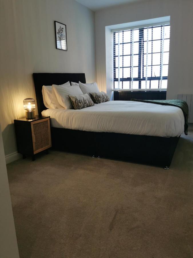 Axiom Apartment - Beautiful Stylish 2 Bed. Cheltenham Eksteriør bilde
