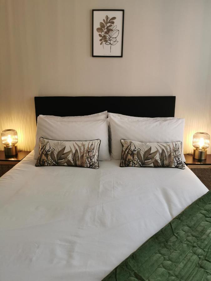 Axiom Apartment - Beautiful Stylish 2 Bed. Cheltenham Eksteriør bilde