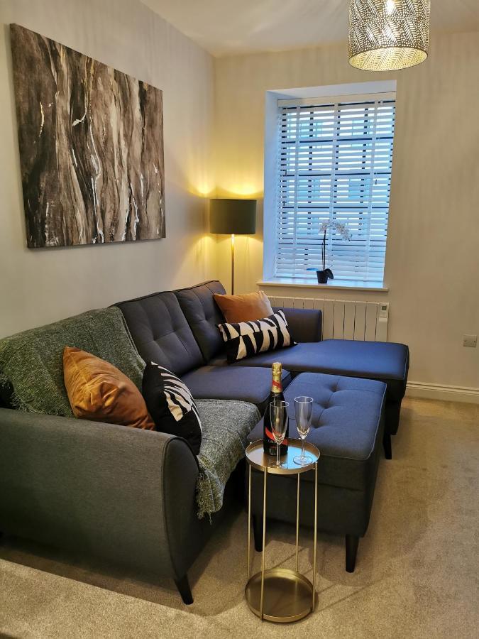 Axiom Apartment - Beautiful Stylish 2 Bed. Cheltenham Eksteriør bilde