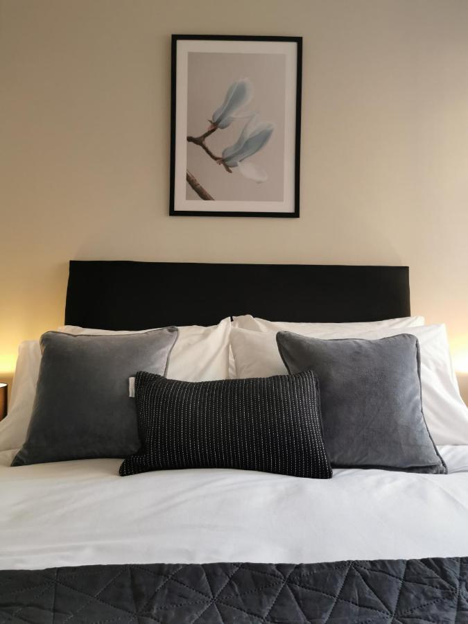 Axiom Apartment - Beautiful Stylish 2 Bed. Cheltenham Eksteriør bilde